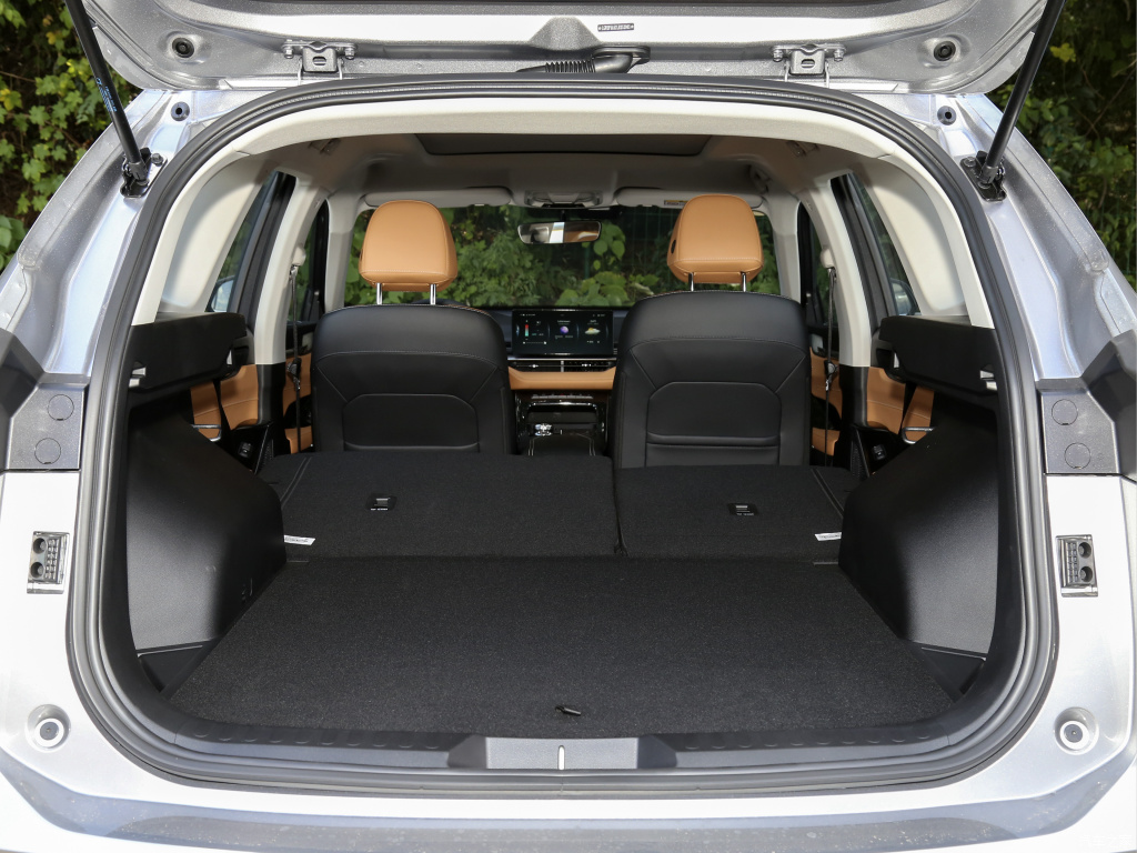 https://car2.autoimg.cn/cardfs/product/g28/M0B/BB/5A/1024x0_1_q95_autohomecar__ChsEnl8-KJCAVk-nACLhncRZvNo809.jpg